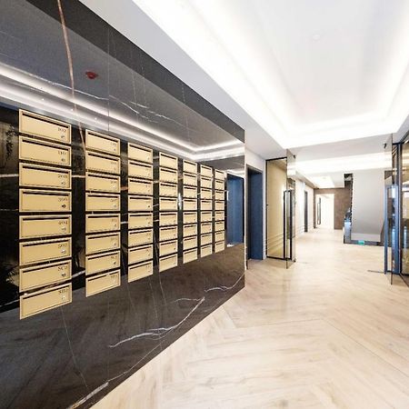 Brand New Luxury Apartment In The Heart Of Brasov Luaran gambar