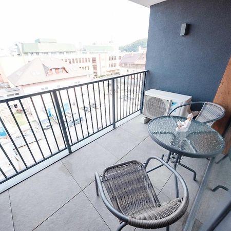 Brand New Luxury Apartment In The Heart Of Brasov Luaran gambar