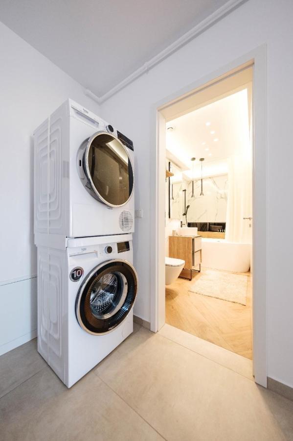 Brand New Luxury Apartment In The Heart Of Brasov Luaran gambar