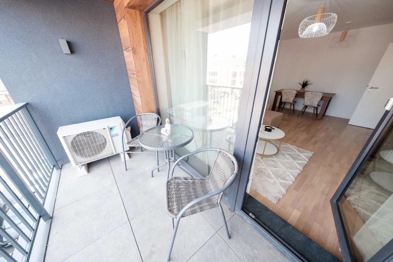 Brand New Luxury Apartment In The Heart Of Brasov Luaran gambar